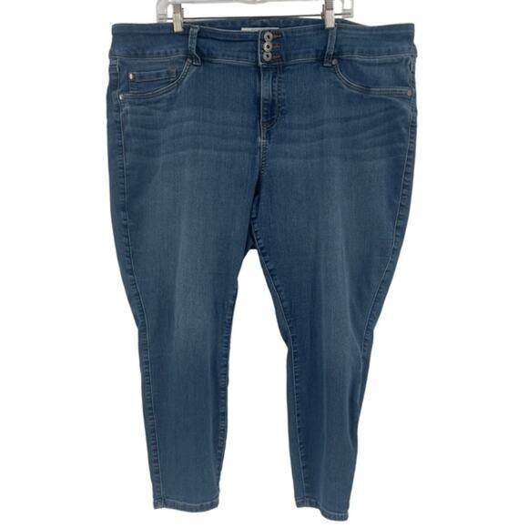 torrid Denim - Torrid Denim Blue Crop Jeans size 24S